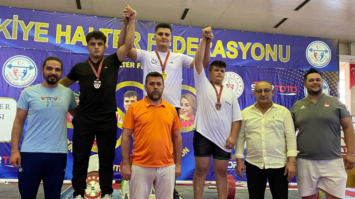 Kayseri’den Bir Türkiye Şampiyonu Daha! Halterde Çifte Zafer (1)