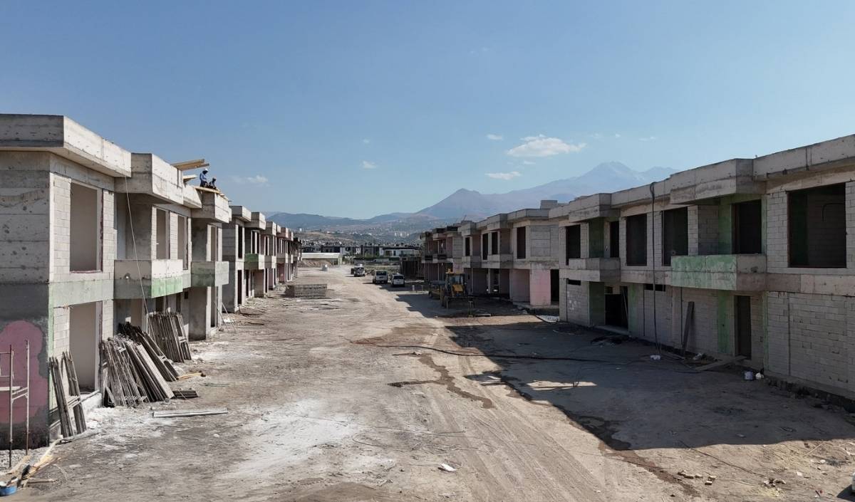 Kayseri’nin İlk Bahçeli Ev Projesi Altınoluk’ta Yeni Hayat Başlıyor (2)