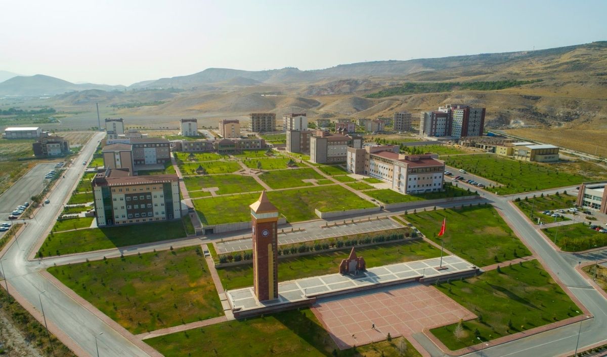 Milletvekili Cahid Cıngı “Üniversite Tercihlerinde Bu Şehri Atlayan Kaybeder” (1)