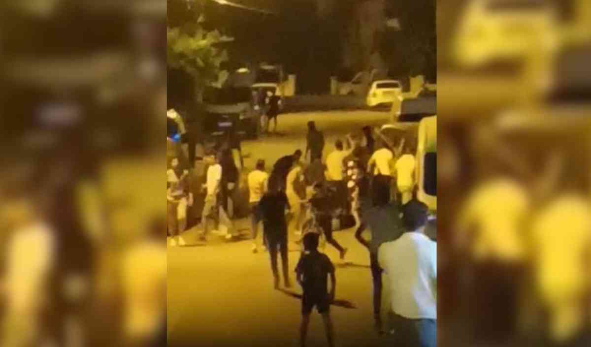 Nevşehir’de Yabancı Uyruklu Şahısların Karıştığı Kavga, Kılıç Ve Demir Sopaların Kullanılmasıyla Adeta Sokak Savaşına Dönüştü. Olayda 1 Kişi Yaralanırken 7 Kişi Gözaltına Alındı (1)
