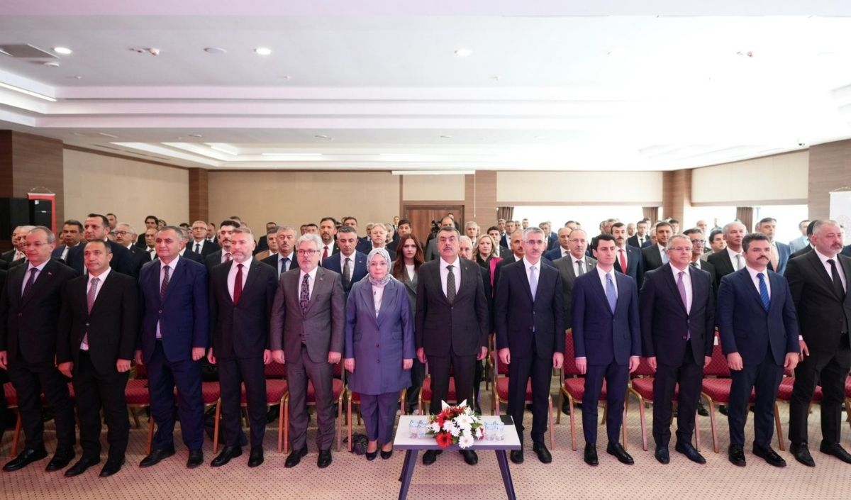 Okul Kıyafetlerinde Yeni Dönem! Maddi Külfet Azalacak (1)