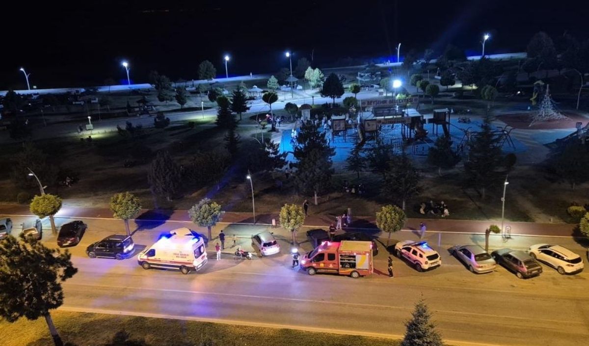 Oyun Parkında 4 Yaşındaki Çocuğun Ayağına Vida Saplandı (1)