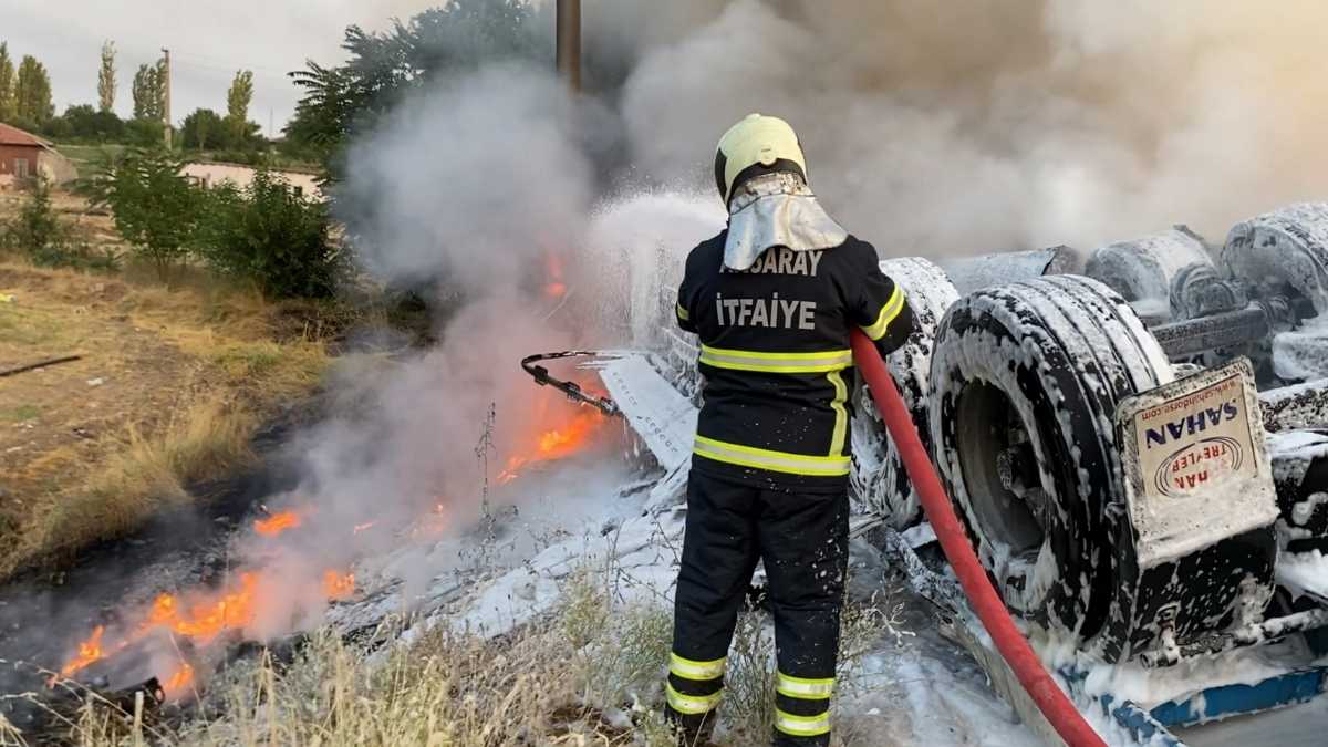 Şarampole Devrilen Tır Alev Topuna Döndü (4)