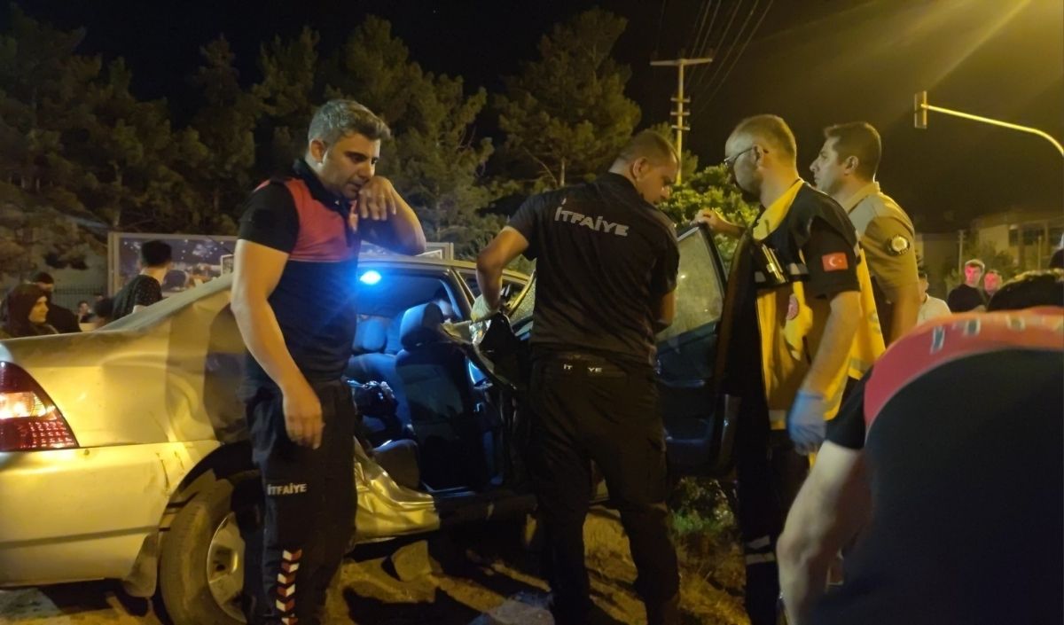 Spor Salonu Önünde Feci Kaza! Çok Sayıda Yaralı Var (1)