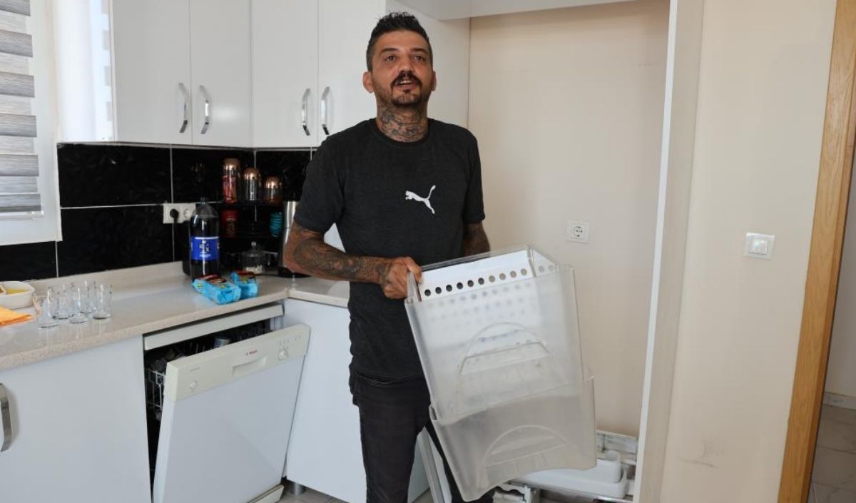 Teknik Servise Buzdolabını Gönderen Vatandaş, 1,5 Aydır Cihazına Kavuşamadığını Iddia Etti. (1)