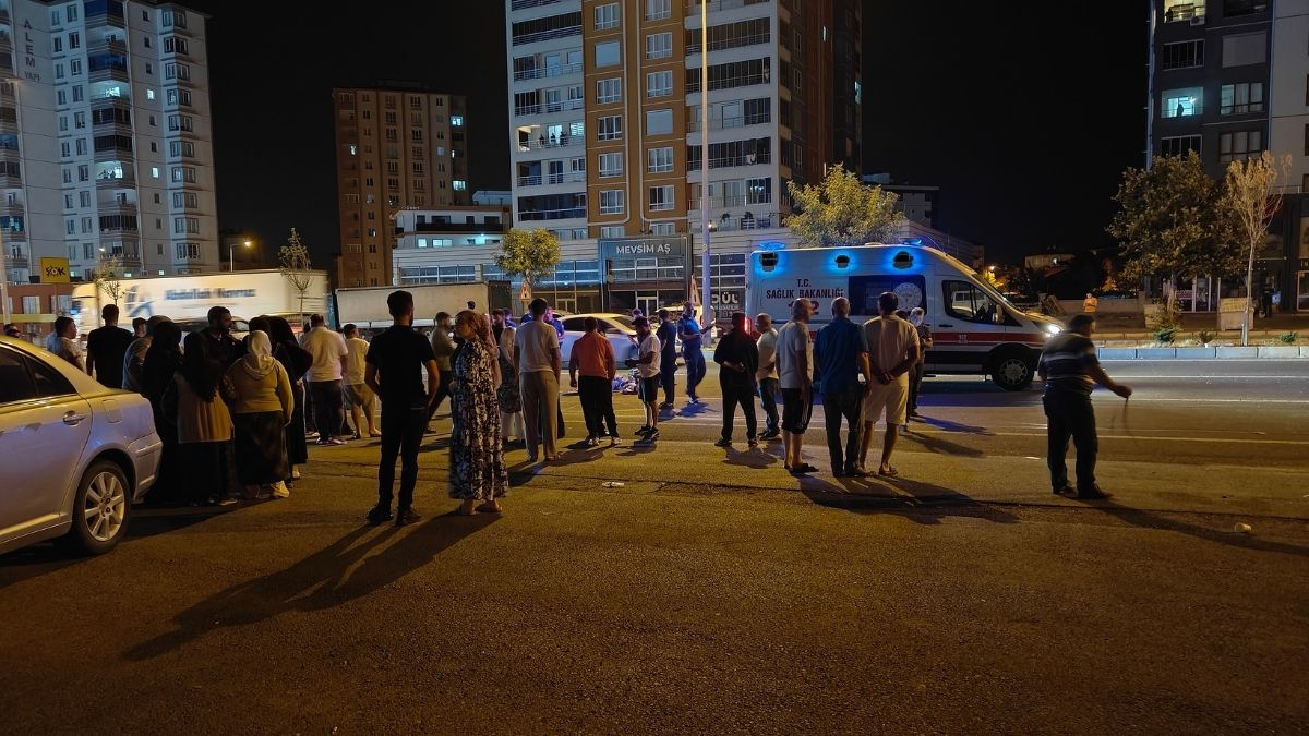 Üstünden Araç Geçen Kadın (3)