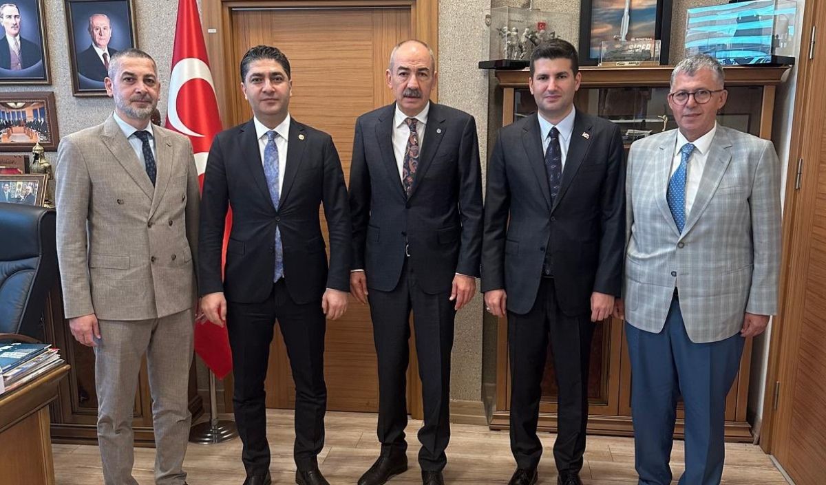 Yıllar Sonra Kritik Buluşma! Kayseri Ticaret Odası’ndan Bahçeli Ziyareti (1)