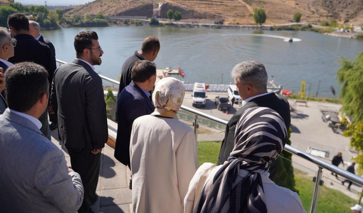Ak Parti Kayseri Heyeti Dragon Festivali’nde (2)