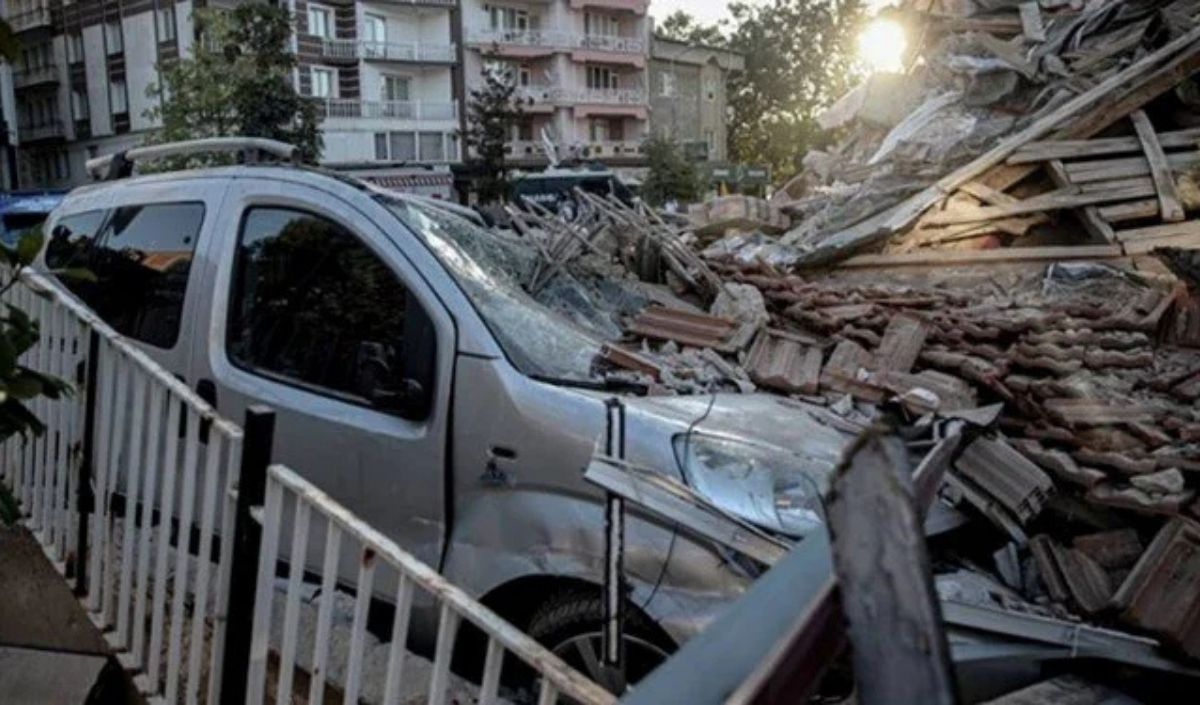 Deprem Stresi Dinmiyor! 8 Binden Fazla Artçı! (2)