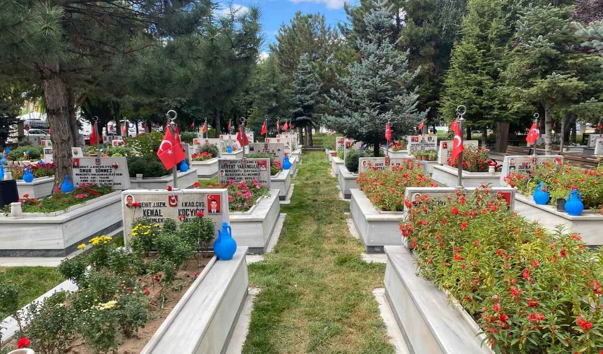 Gözlerini Kaybeden Gazimiz Kur’an I Kerim’i Hatmetti (4)