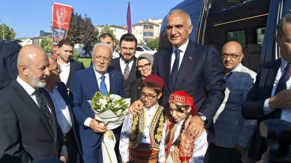 kütüphane açılışı