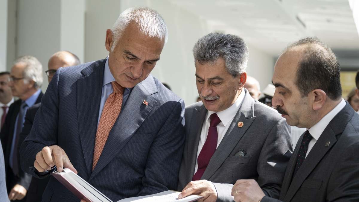 resimli türk abideleri