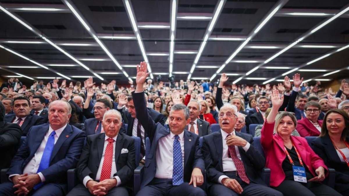 CHP OLAĞANÜSTÜ KURULTAYI