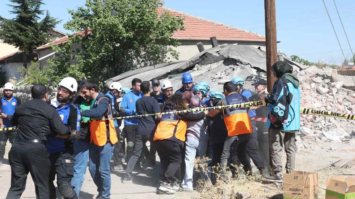 çolakbayrakdar deprem tatbikatı hakkında bilgi verdi