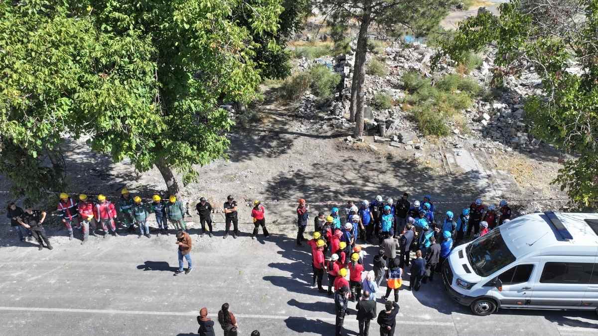 çolakbayrakdar deprem tatbikatı hakkında bilgi verdi