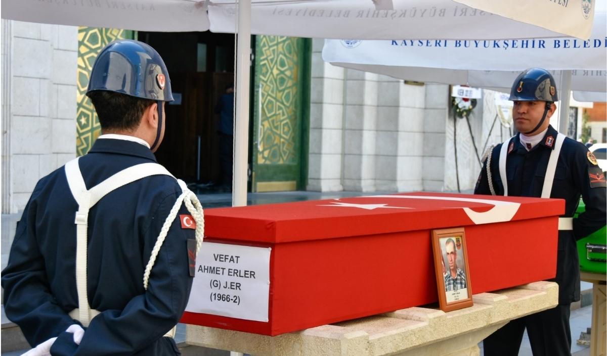 Jandarma Er Ahmet Erler, Vefat Etti; Cenazesi Memleketi Kayseri’de Toprağa Verildi (1)