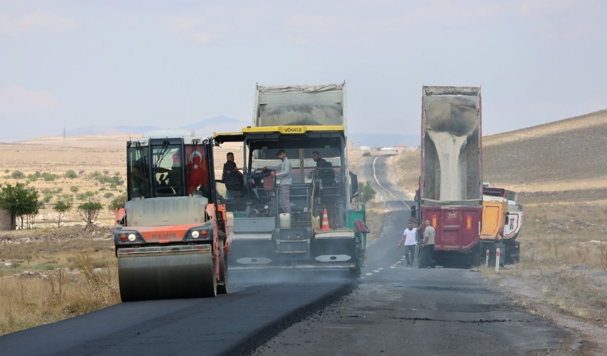 Kayseri İncesu’da Üçkuyu Yolu Yapımına Başlandı. Büyükşehir Belediyesi Ve İncesu Belediyesi Iş Birliğiyle Hayata Geçirilen Proje, (1)
