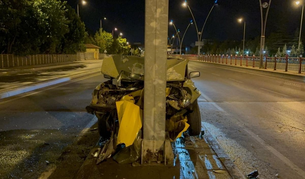 Kayseri Klasik Otomobil Direge Saplandi