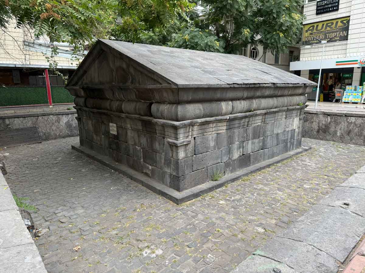 Kayseri Roma Mezarı1