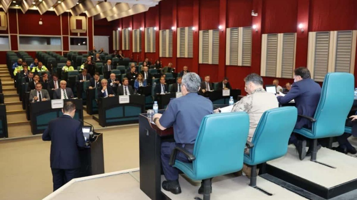 Kayseri Vali Cicek Karayollari (5)