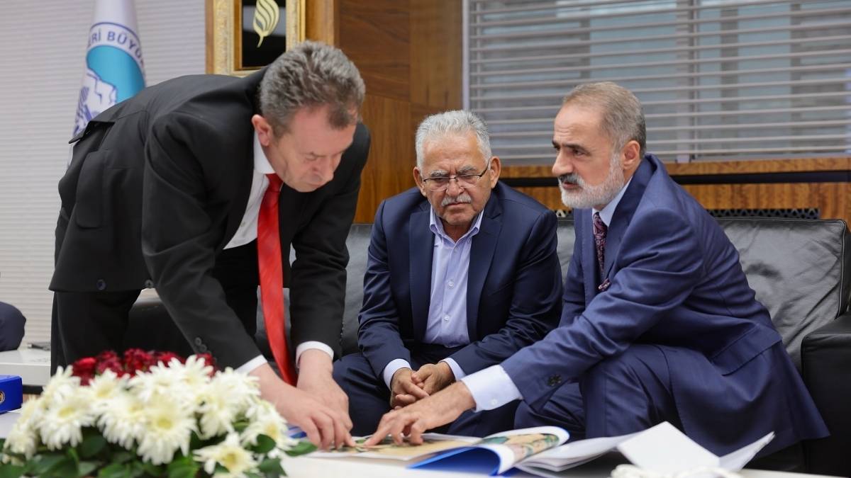 Kayseri’de Ulaşım Için ‘Tam Yol Ileri’ Büyükkılıç’tan Tcdd Zirvesi (3)