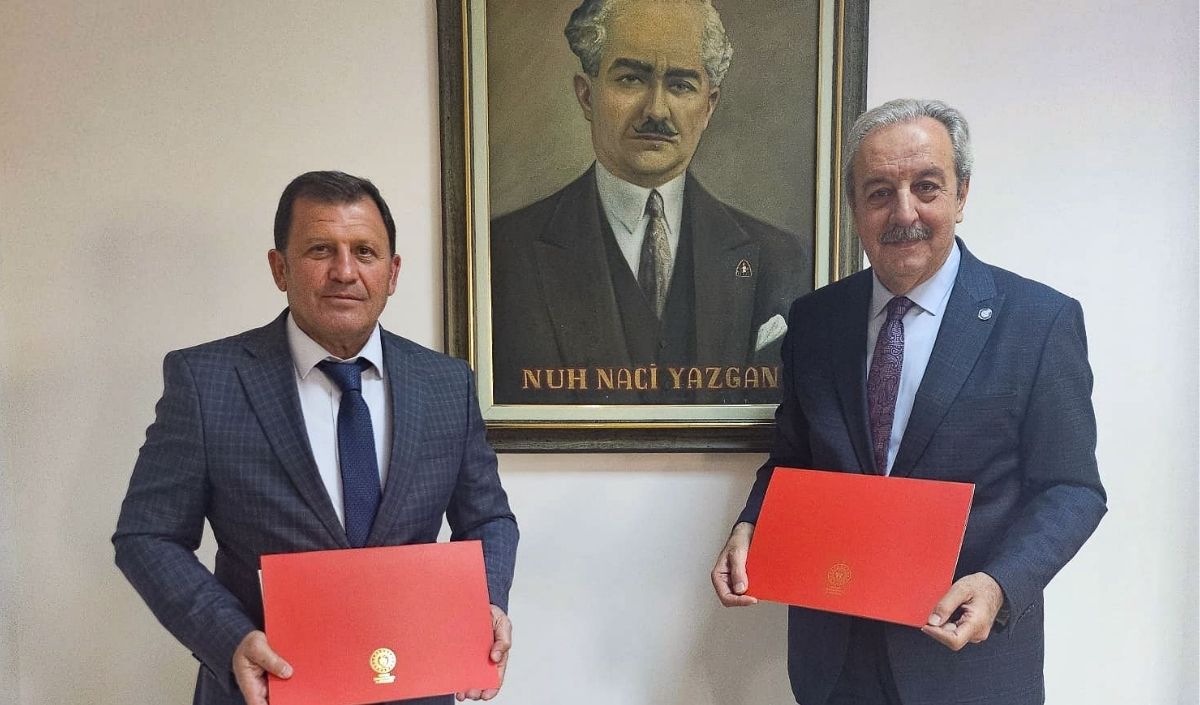 nuh naci yazgan