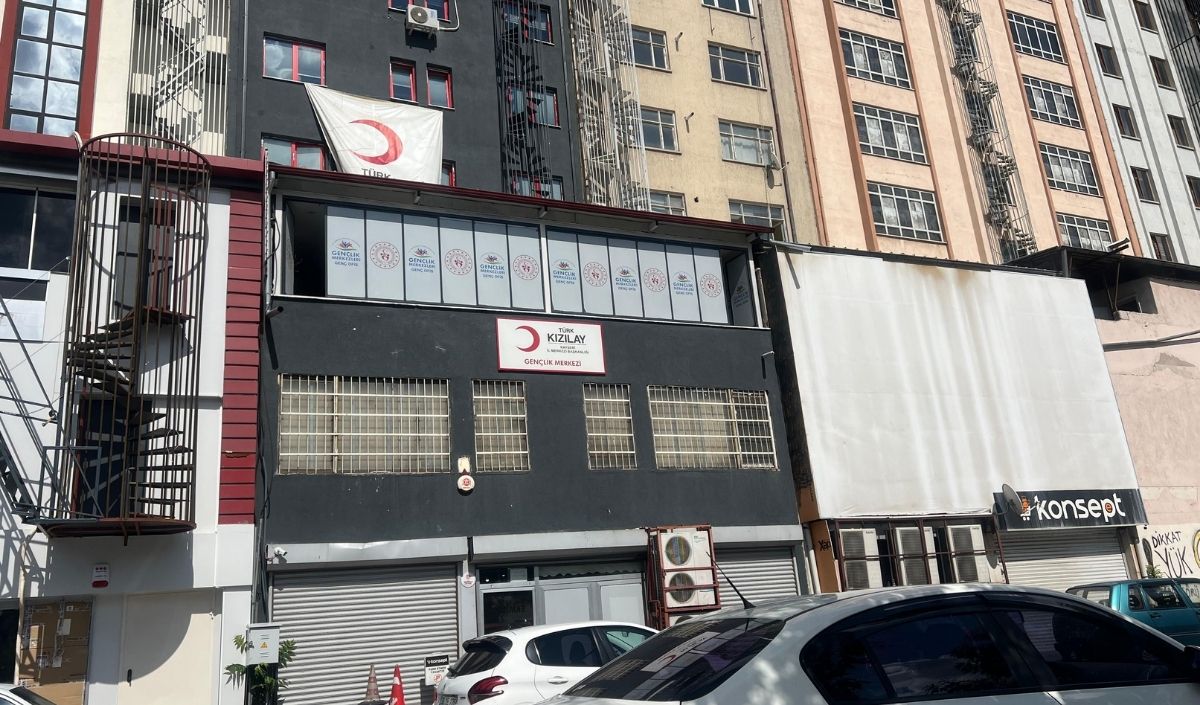 Kızılay Kayseri’de Cafer Beydilli'ye Lüks Araç