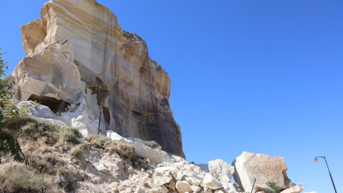 Nevsehir Kaya Parcasi (5)