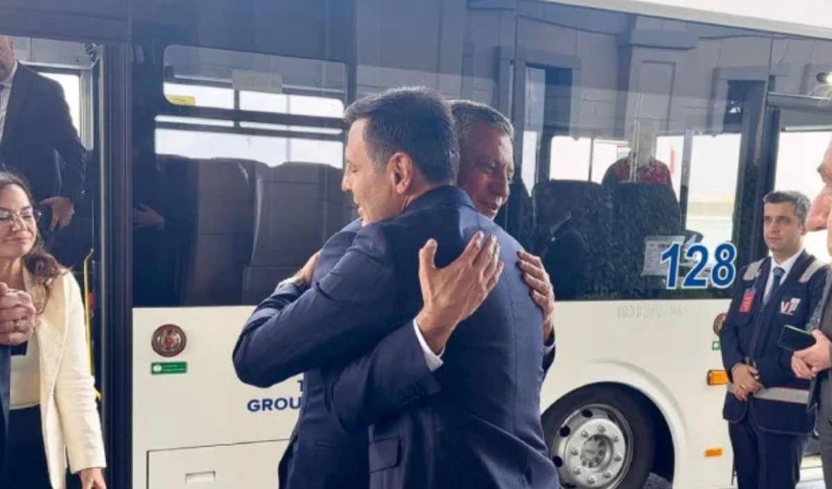 Özgür Özel’den Tekin’e ‘Saray’a Alet Olan Kardeşim Olsa Affetmem’ (2)