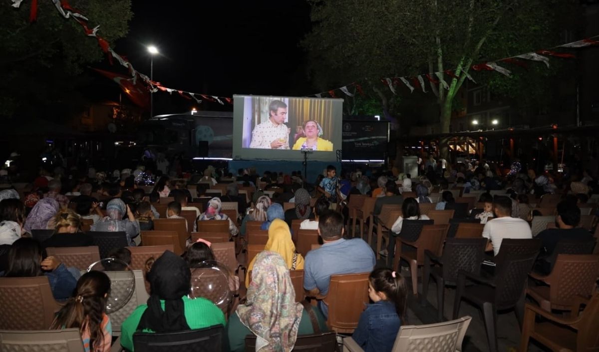 Yahyalılar Meydana Akın Etti (2)