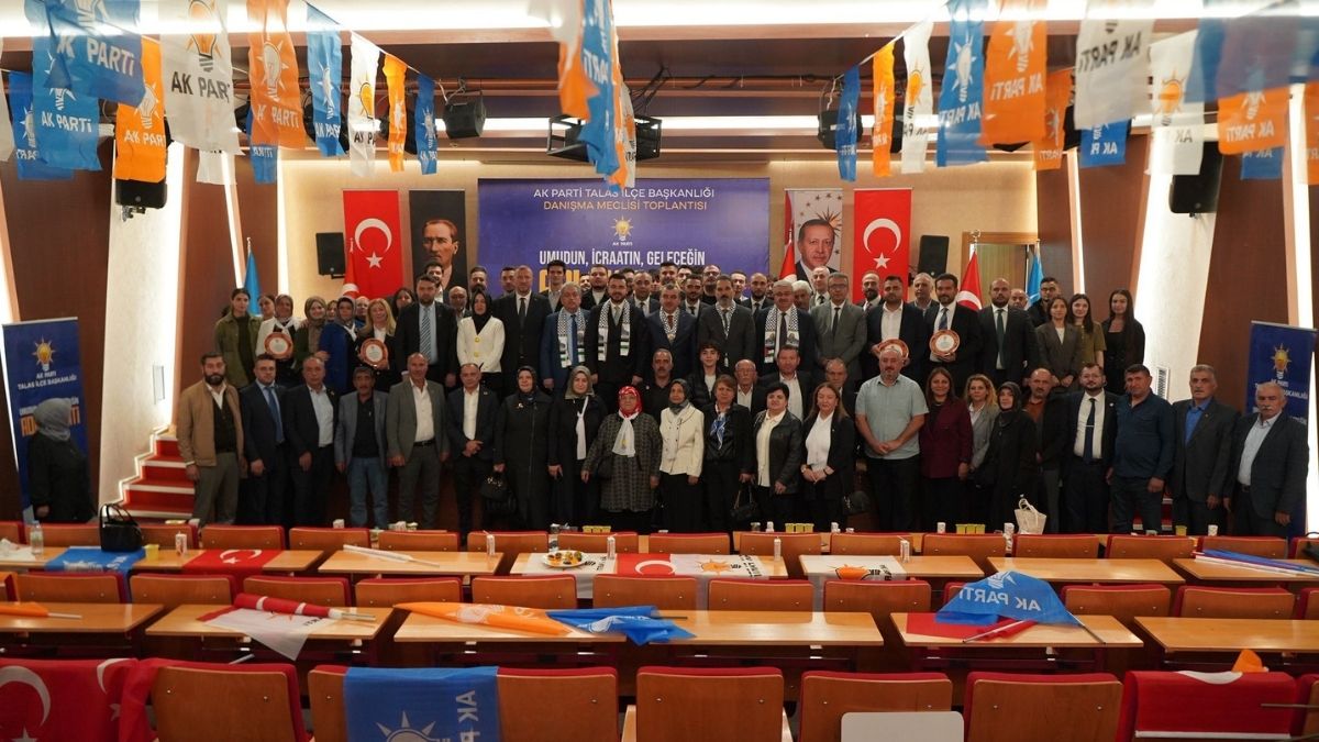Ak Parti Kayseri Ilçe Toplantıları (4)