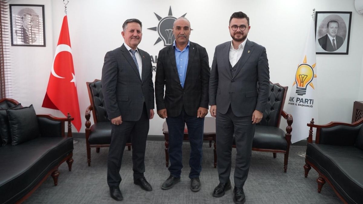 Akparti Kayseri Rozet (6)
