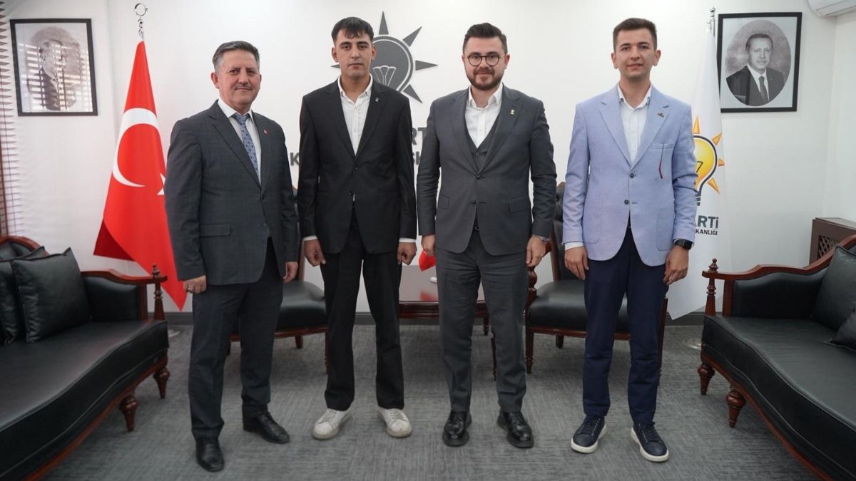 Akparti Kayseri Rozet (7)