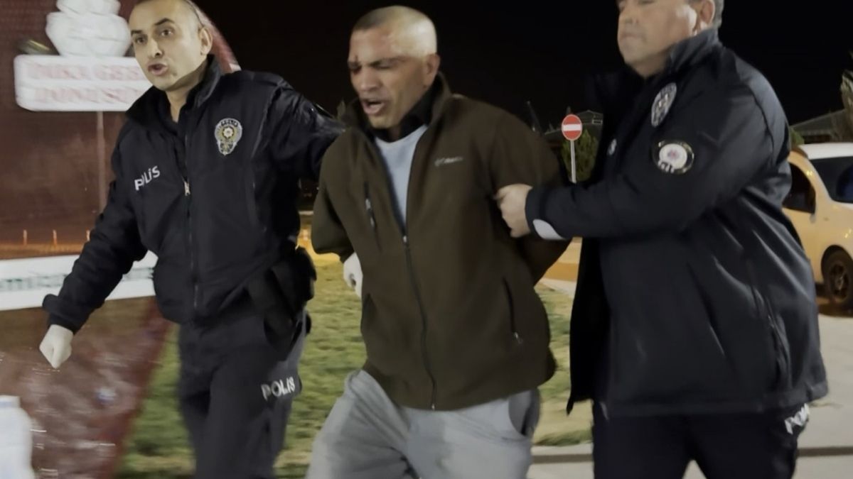 Aksarayda Doner Bicakli Kavga (2)