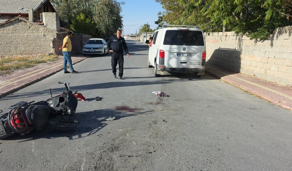 Aksaray'da Kamyonet Kazası Anne Ve 2 Çocuğu Ağır Yaralandı (3)
