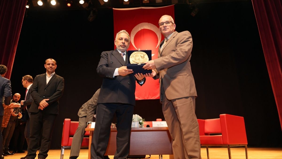Aliya İzzetbegoviç Talasta Anıldı (5)
