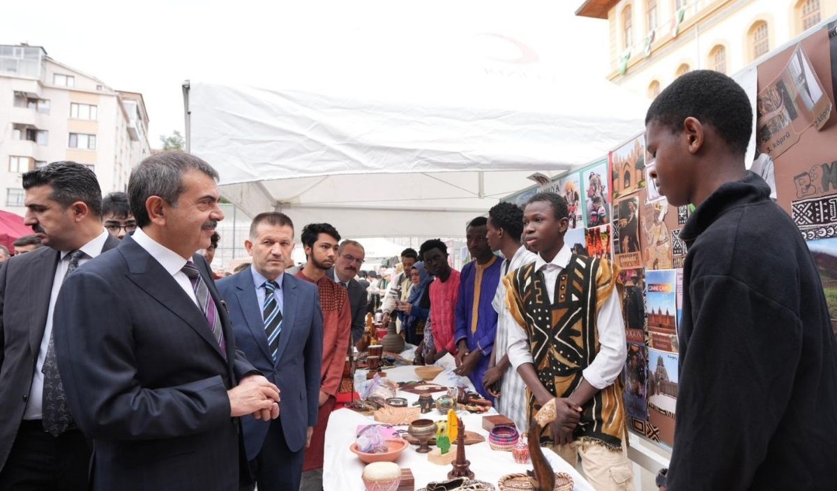 Bakan Tekin İmam Hatip Okulları Türkiye’nin Eğitim Markasıdır (4)