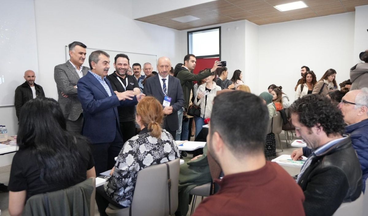 Bakan Tekin, Zekâ Ve Yetenek Kongresi’ndeki Atölyeleri Ziyaret Etti (1)