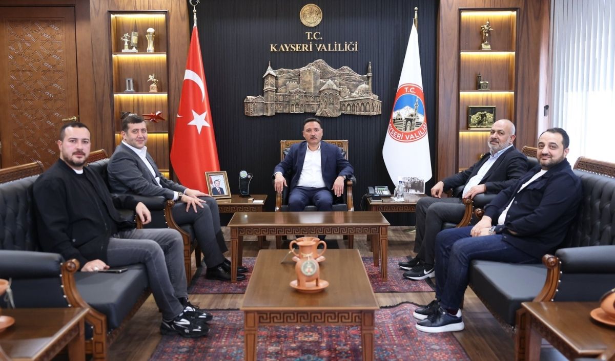 Baki Ersoy Gençlik Ve Spor Bakanı Ziyaret (1)