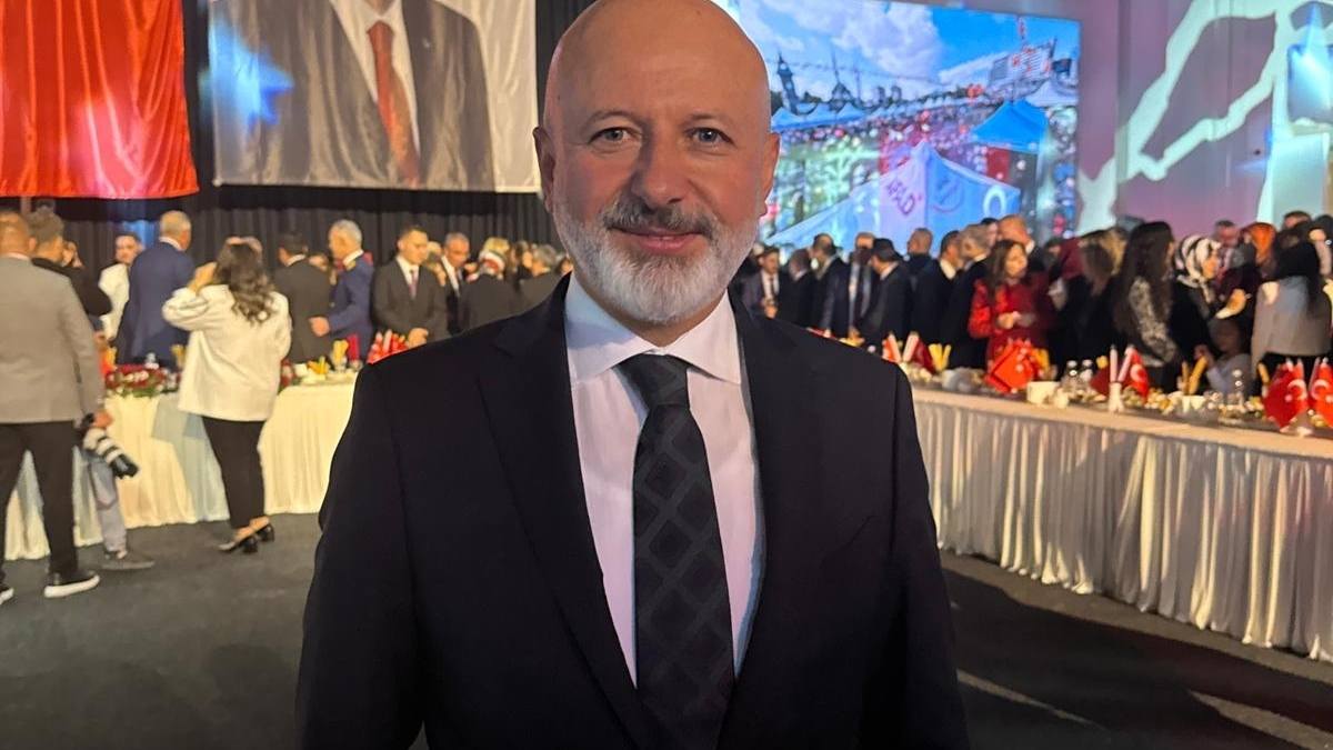 Başkan Çolakbayrakdar “Ayyıldızlı Bayrağın Gölgesinde Kıyamete Kadar Yaşayacağız”