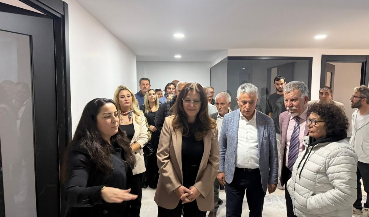 Chp Kayseri İl Başkanı Ümit Özer Yeni Il Binasını Gezdi (2)