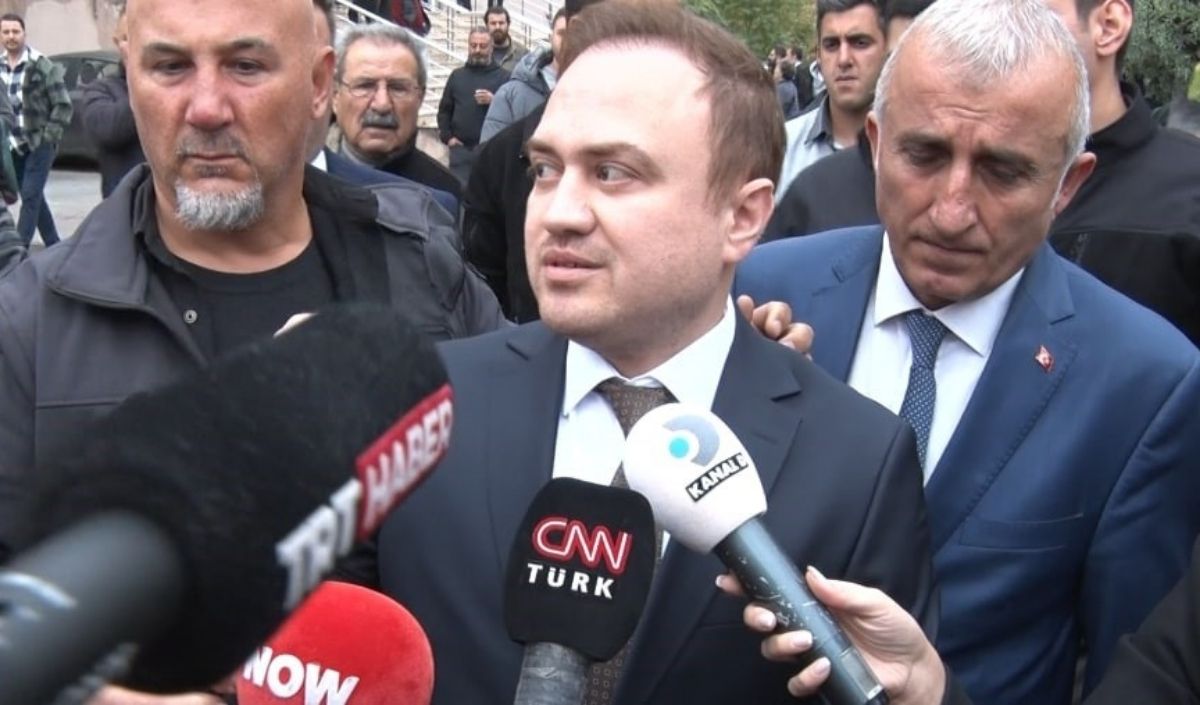 Chp'nin Kurultay Davası Sonrası Avukatlardan Ilk Açıklamalar (1)