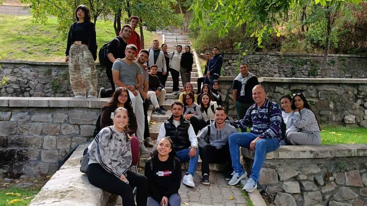 Erciyes Üniversitesi “Temiz Bir Dünya” Için Sahada2
