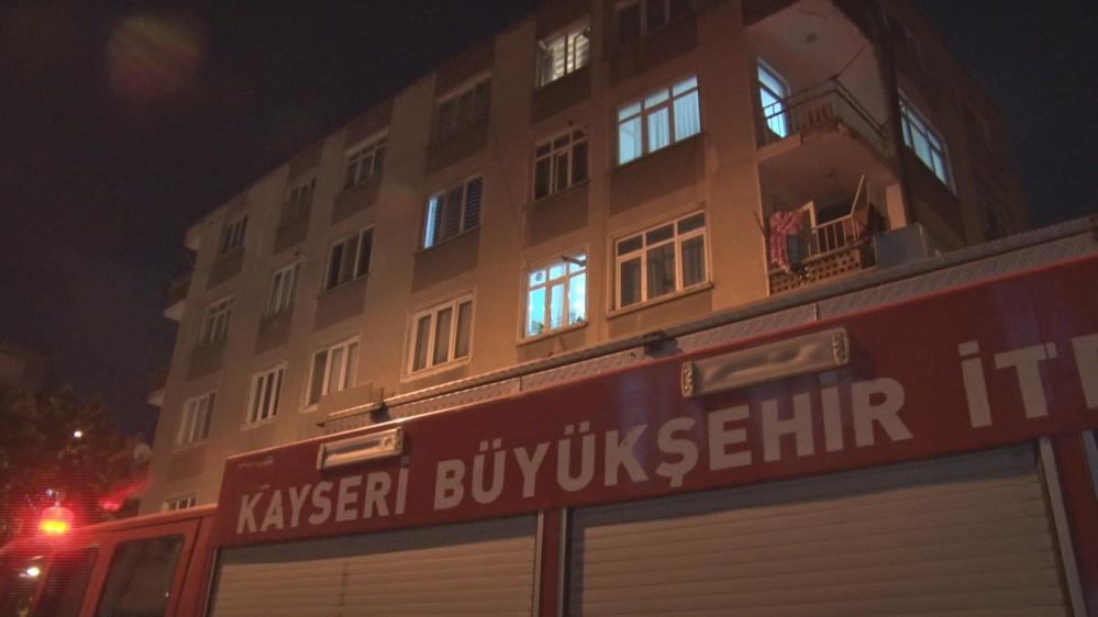 Fayanslar Yede Döküldü (1)