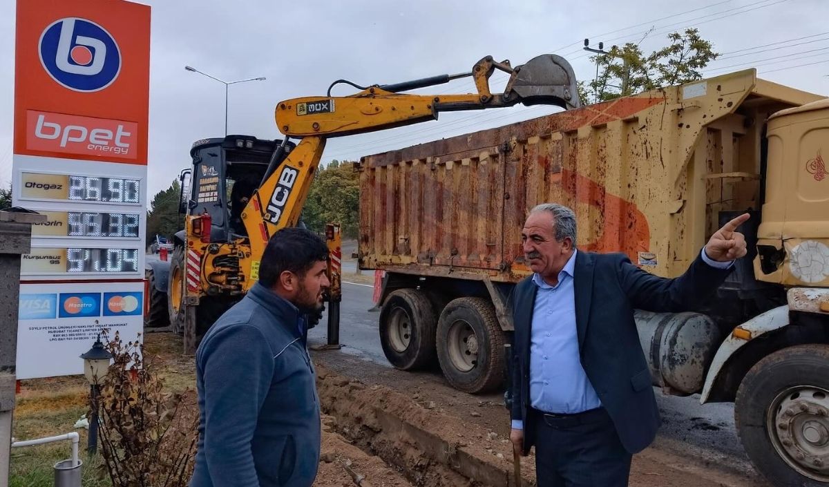 Felahiye Belediyesi’nden Altyapı Hamlesi Kablolar Yer Altına Alındı (4)