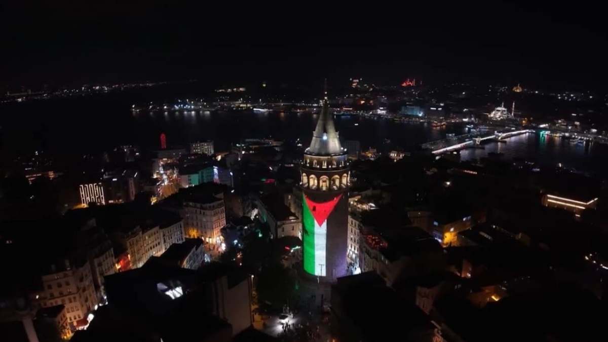 Galata Kulesi Filistin Bayrağı2