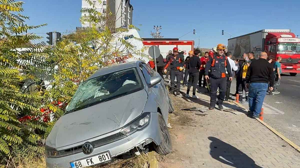 Hastaneye Giden Doktor Ambulansla Çarpıştı 1’I Doktor 7 Kişi Yaralandı!6
