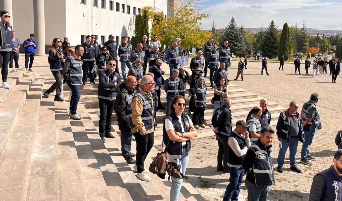 Kadın Öğrencilerin Sözleriyle Kampüs Karıştı (1)