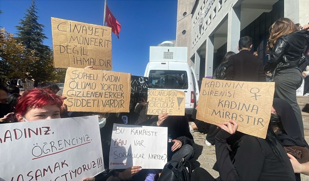 Kadın Öğrencilerin Sözleriyle Kampüs Karıştı (2)