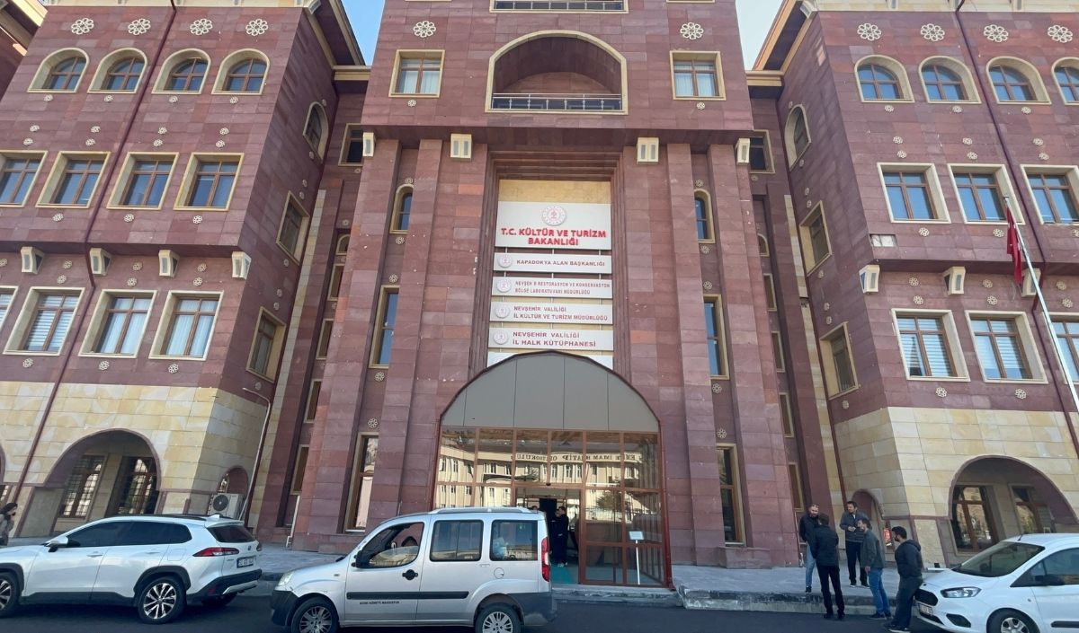 Kapı Açılmayınca Ekipler Çağrıldı!Kilitli Kapının Ardında Acı Son!